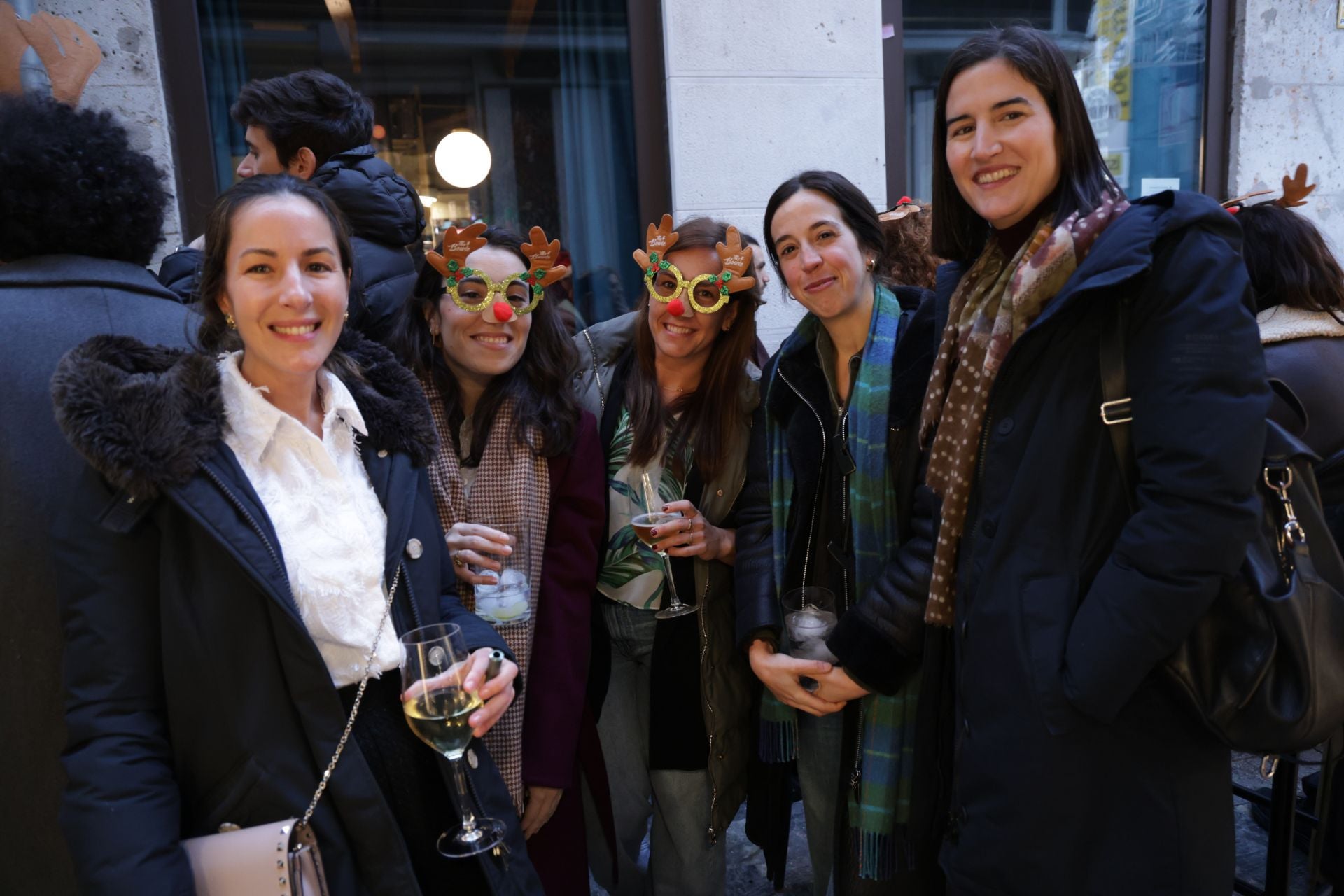 Las calles de Valladolid, repletas de ambiente festivo horas antes de la Nochebuena