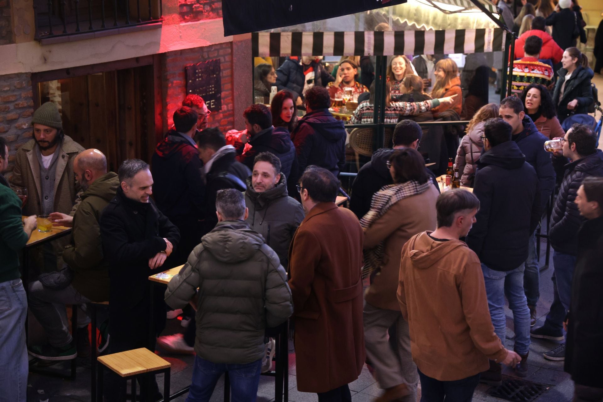 Las calles de Valladolid, repletas de ambiente festivo horas antes de la Nochebuena