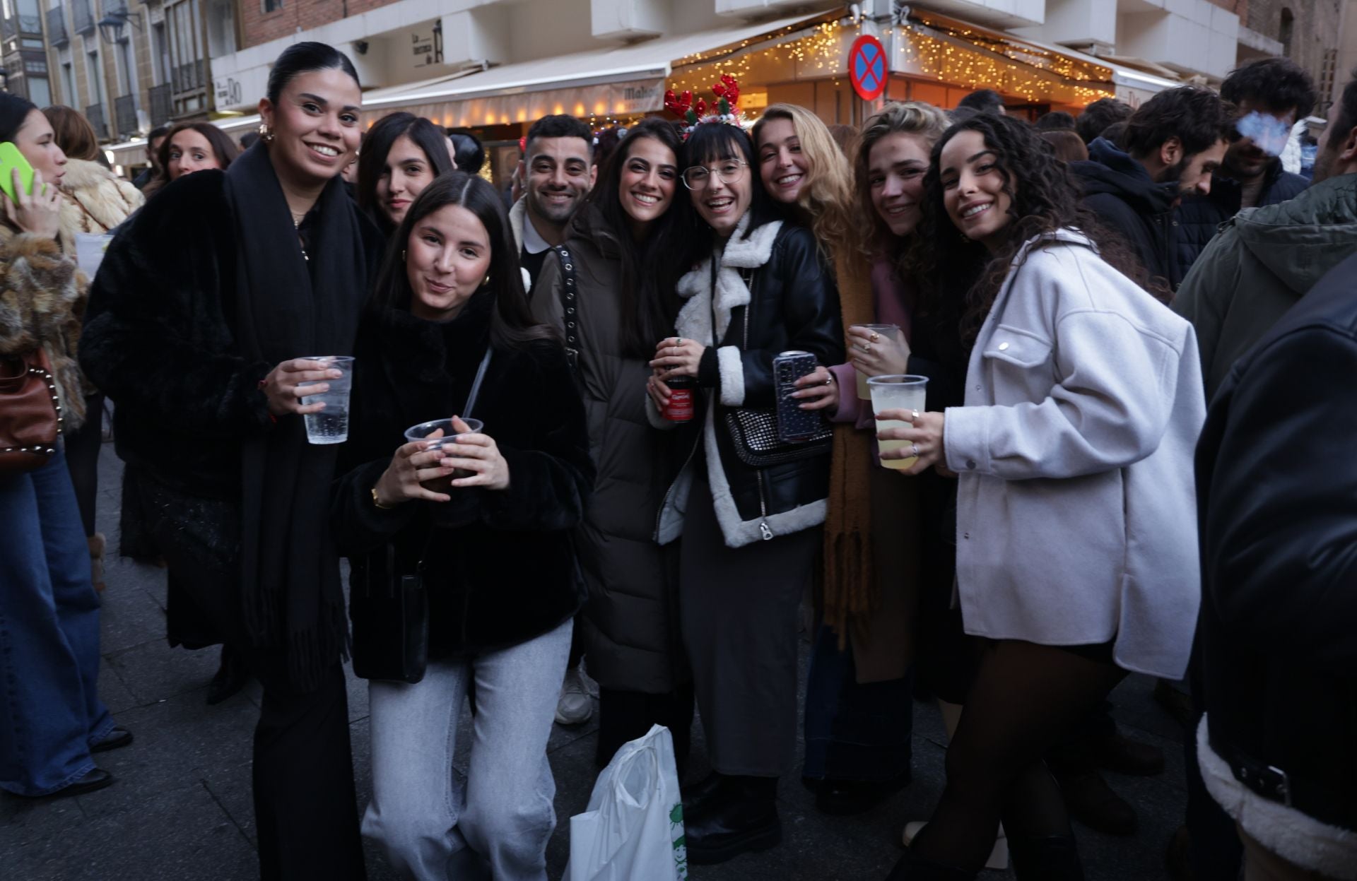 Las calles de Valladolid, repletas de ambiente festivo horas antes de la Nochebuena