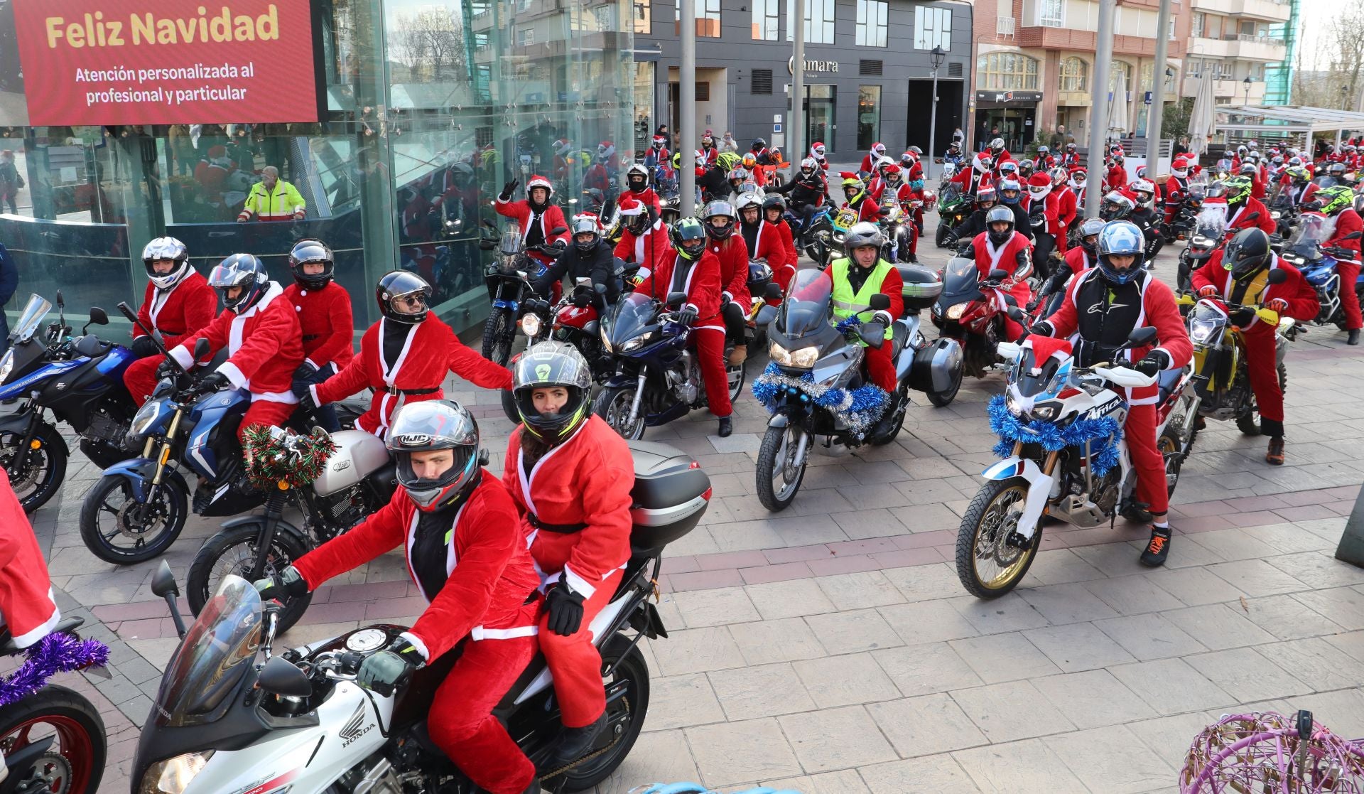 Papa Noel visita anticipadamente Palencia