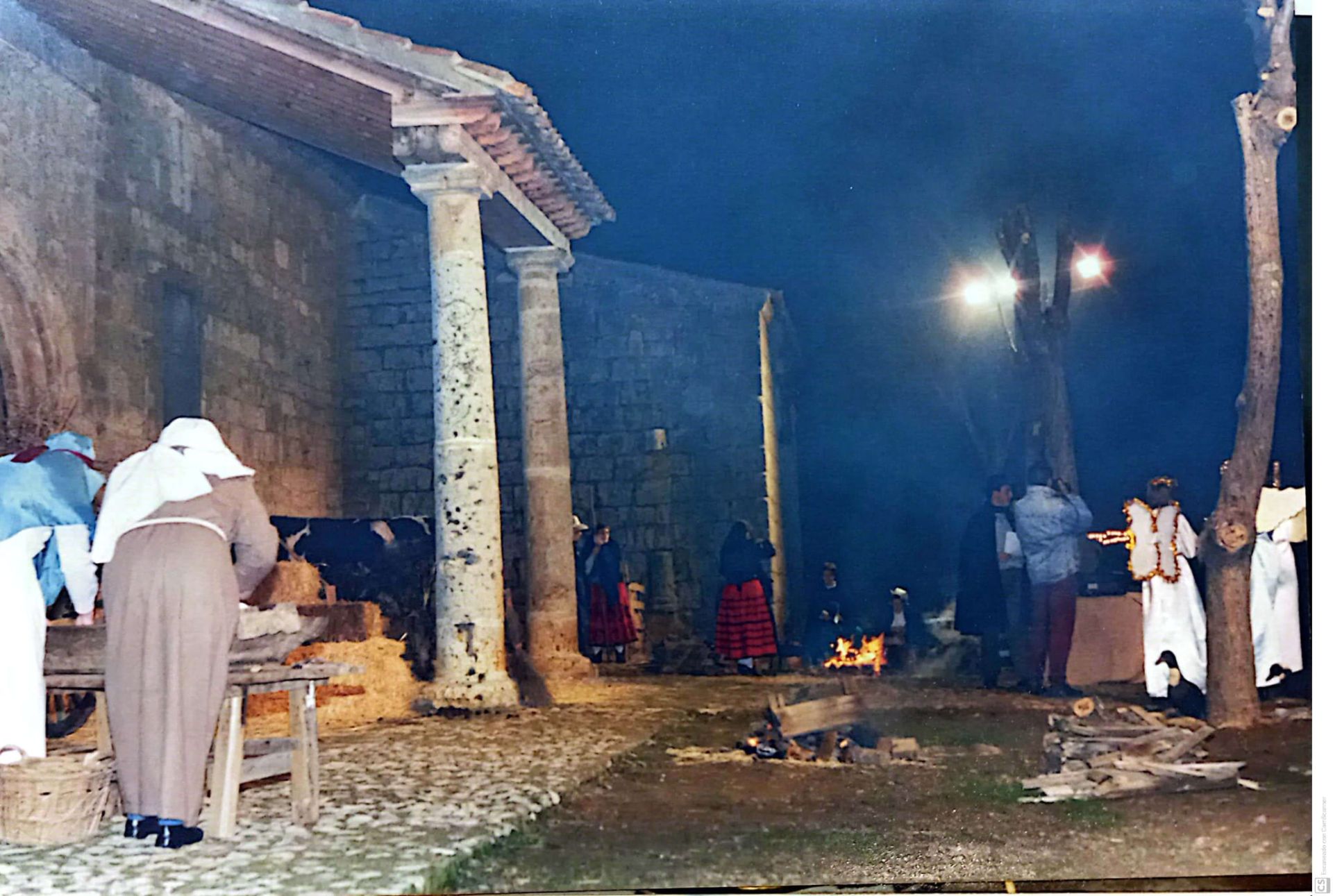 El belén viviente de la iglesia de Santiago de Tordehumos de hace 25 años, en imágenes