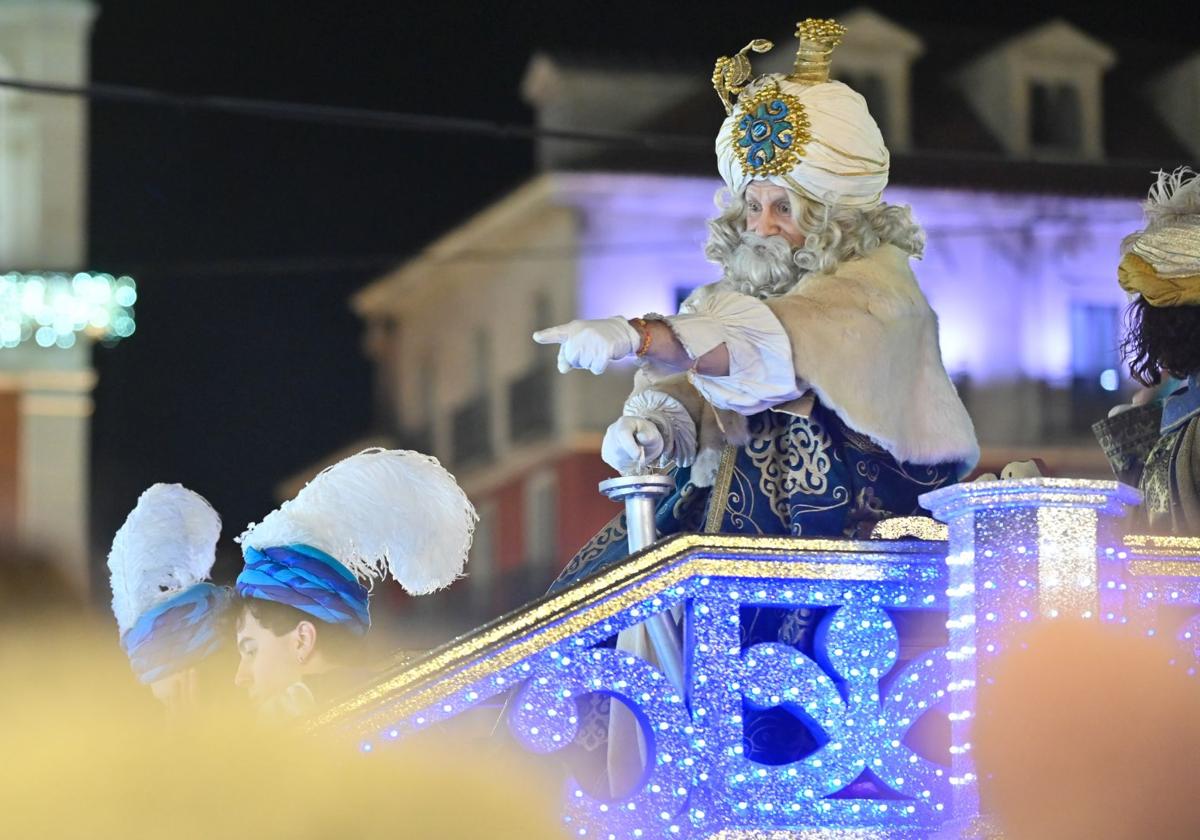 El rey Baltasar, en su visita a Valladolid la tardenoche del 5 de enero pasado, hace casi un año.