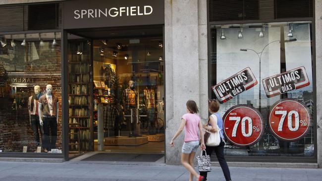 Imagen antes - Así ha cambiado en 15 años la calle Santiago: de Yaker y Simeón al casi pleno de franquicias