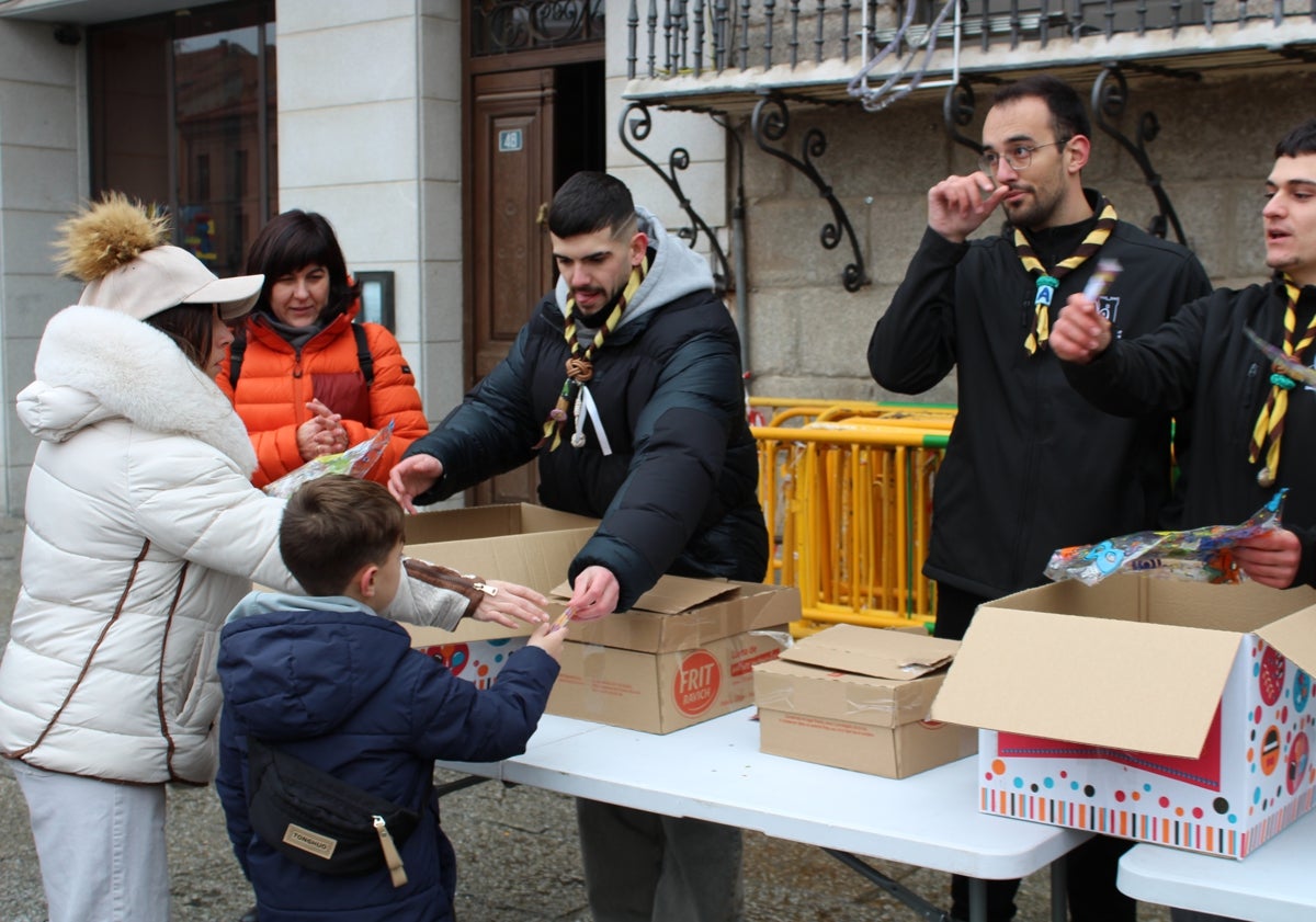 Imagen principal - Celebración de las campanadas en Medina del Campo 