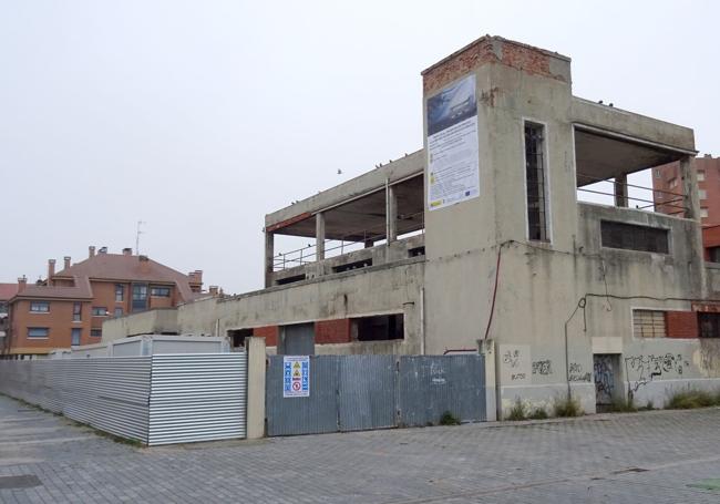 Exterior del edificio en obras que acogerá la factoría de creación del Lava.