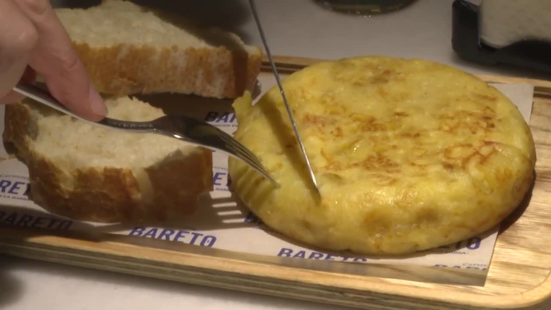 La tortilla de patata se corona en el Día Mundial de la Tapa