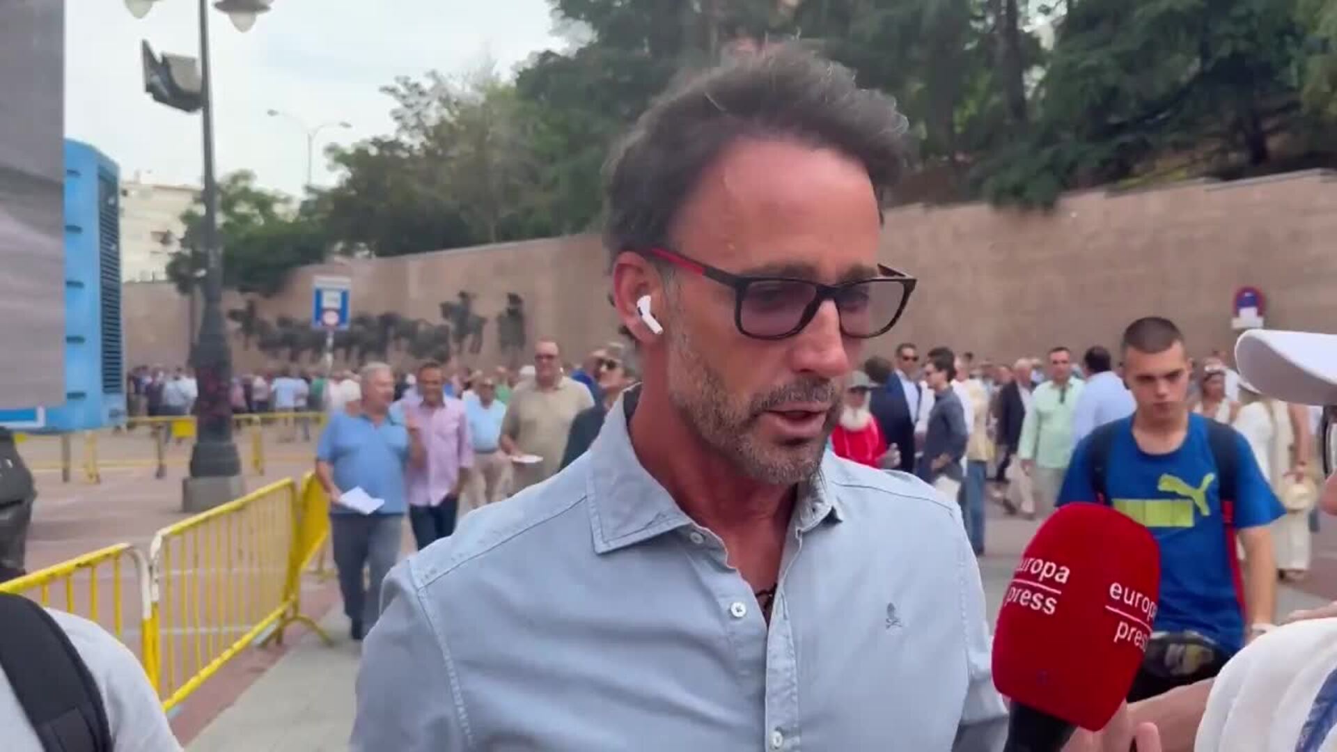 María José Suárez reaparece sonriendo y Escassi asegura que no ha habido terceras personas