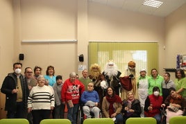 Visita de los Reyes Magos al centro de la Fundación Personas.