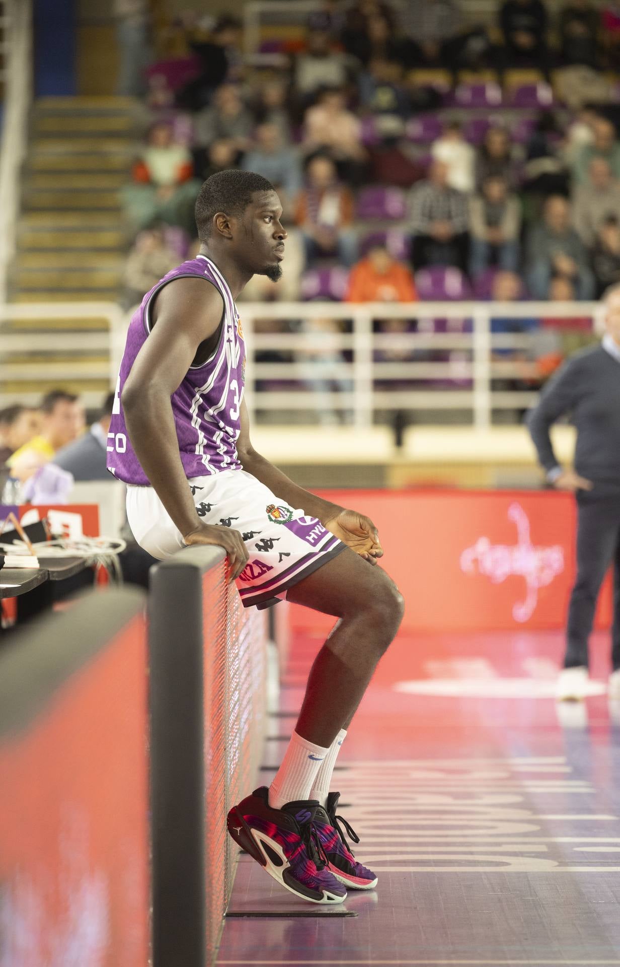 El RV Baloncesto se queda a segundos de la victoria ante Ourense