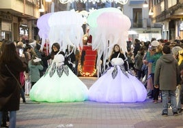 Imágenes de la cabalgata de Reyes celebrada este sábado en la calle Mantería de Valladolid