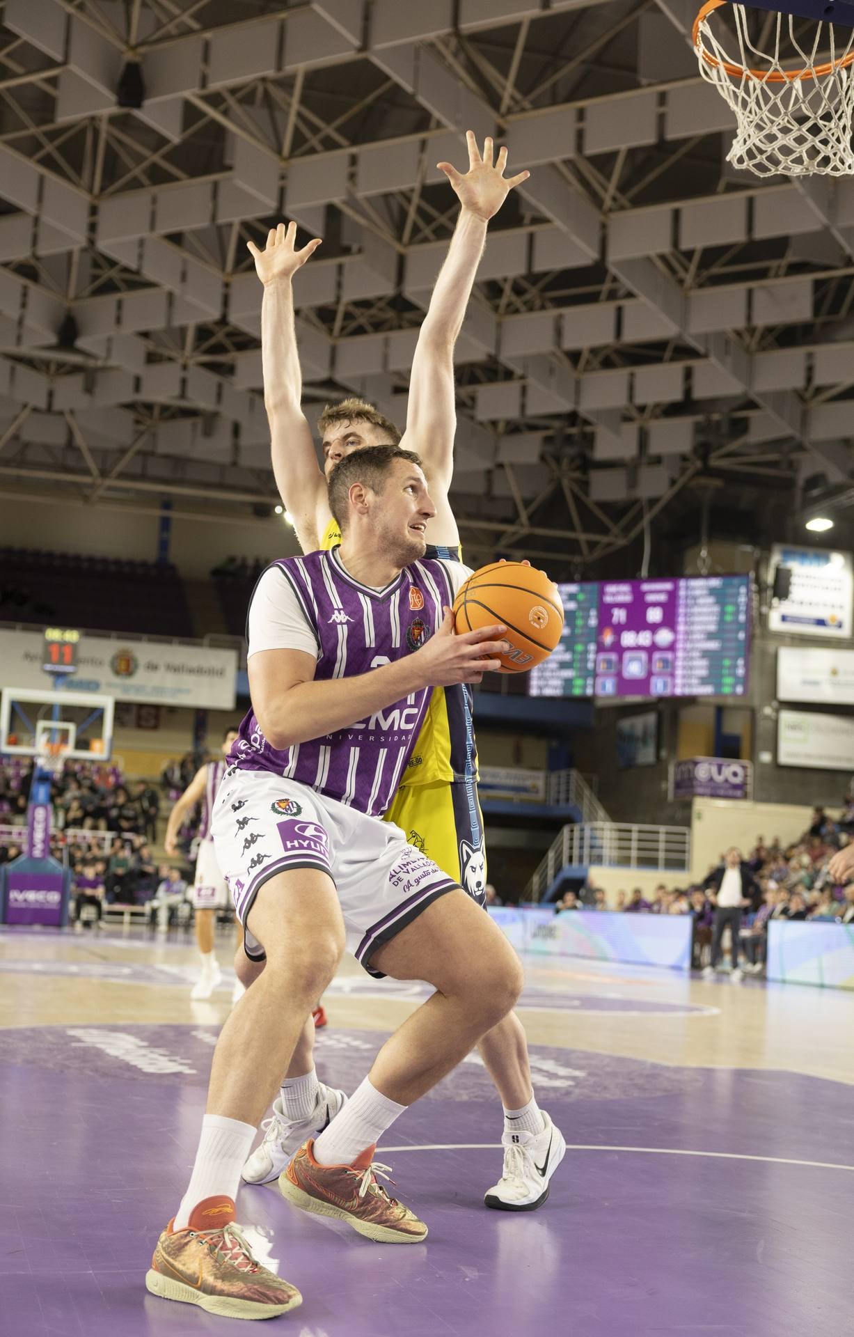 El RV Baloncesto se queda a segundos de la victoria ante Ourense