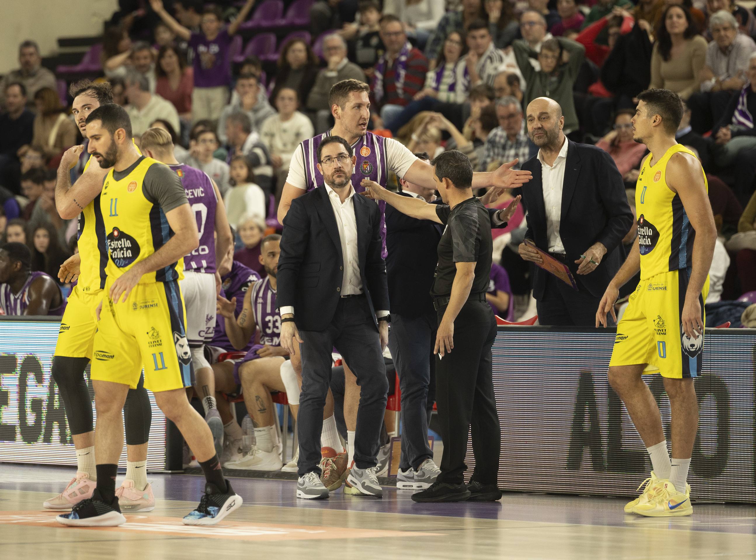 El RV Baloncesto se queda a segundos de la victoria ante Ourense