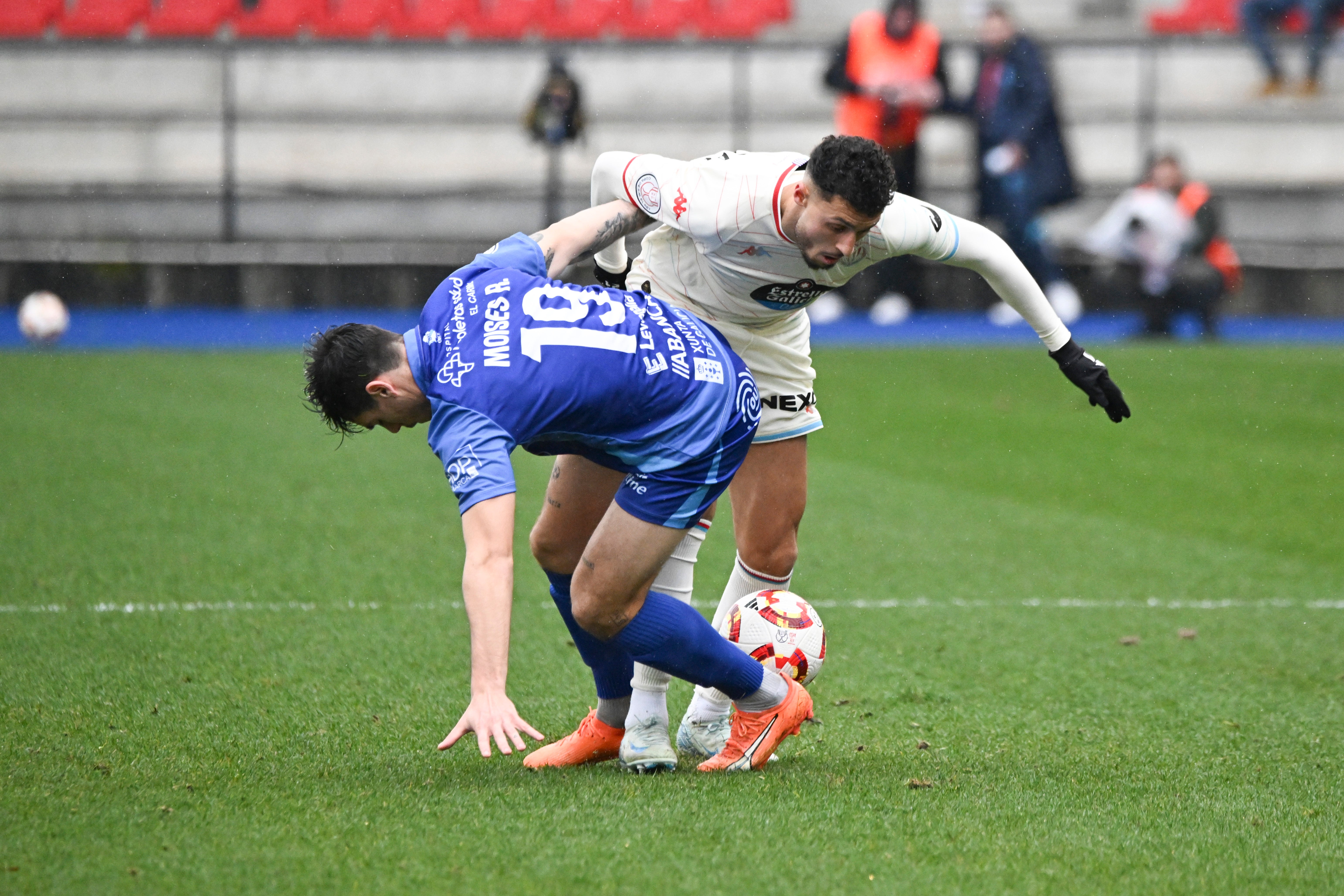 La eliminación del Real Valladolid en Ourense, en imágenes