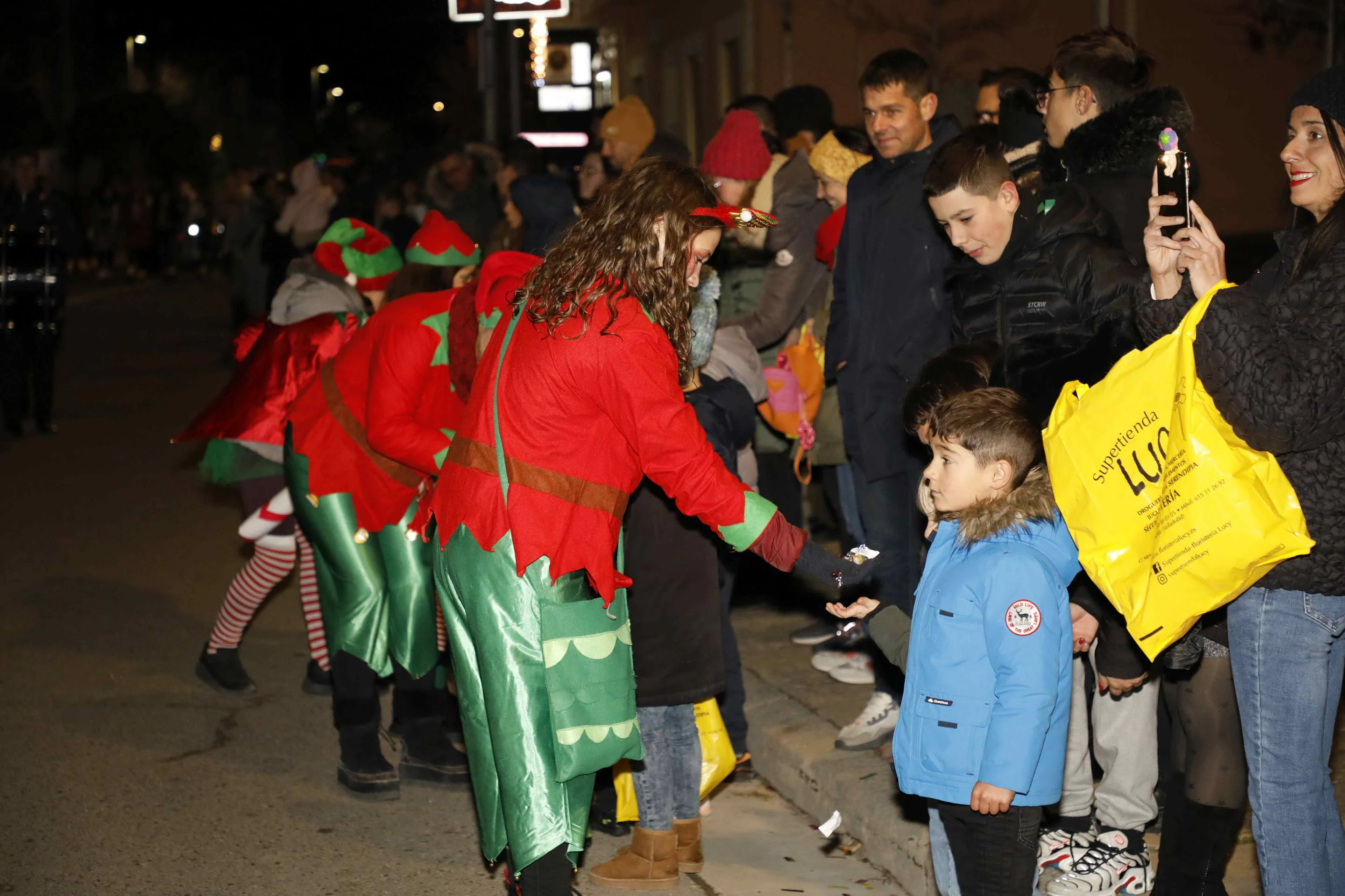 La cabalgata de Reyes de Peñafiel, en imágenes