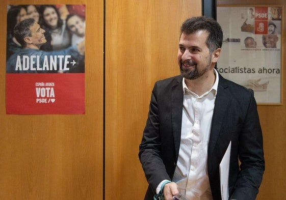 Luis Tudanca, este martes, en la sede del PSOE de Castilla y León.