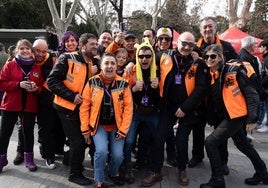 Integrantes de la peña motera Motoclub Los Froilanes