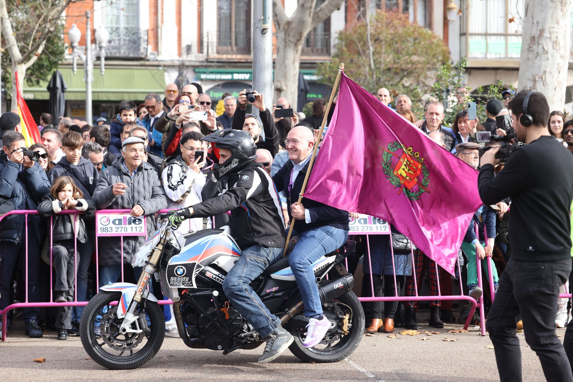 Carnero, sobre la foto en moto sin casco en Pingüinos: «Pido perdón»