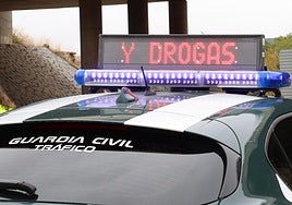 Vehículo de la Guardia Civil, en un control en Palencia.