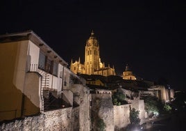 Iluminación del tramo sur de la muralla y de la Catedral de Segovia.