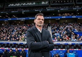 Diego Martín Cocca, en la banda del estadio del Espanyol.