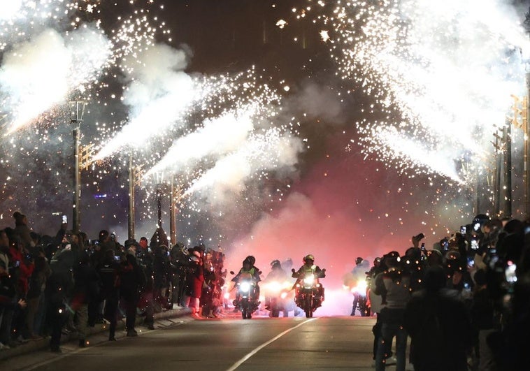 Desfile de antorchas en Motauros 2025