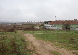 Terrenos junto al Otero, en donde se construirá el aparcamiento.