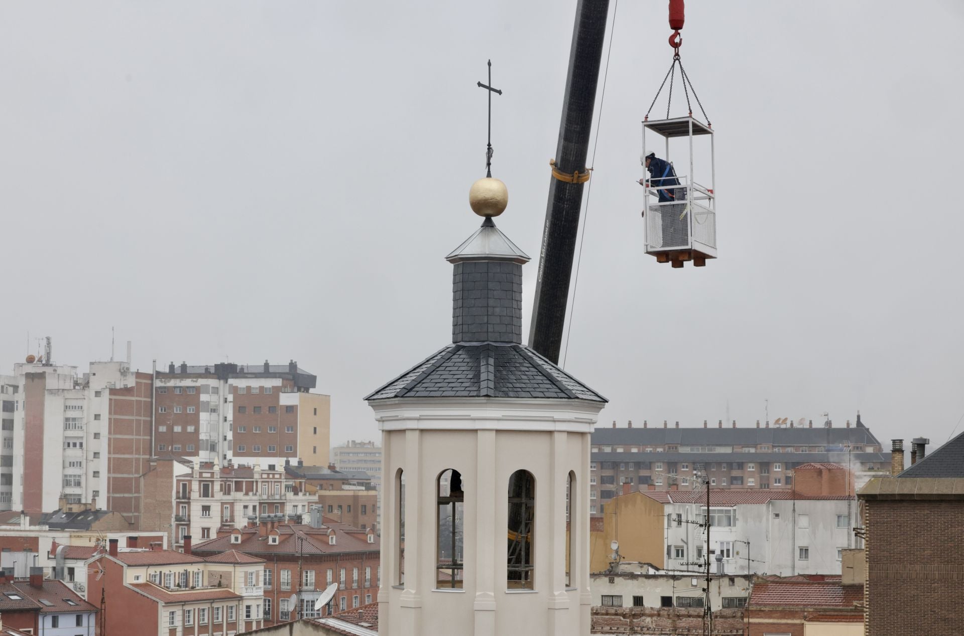 La restauración de la cúpula de la iglesia de la Vera Cruz en imágenes