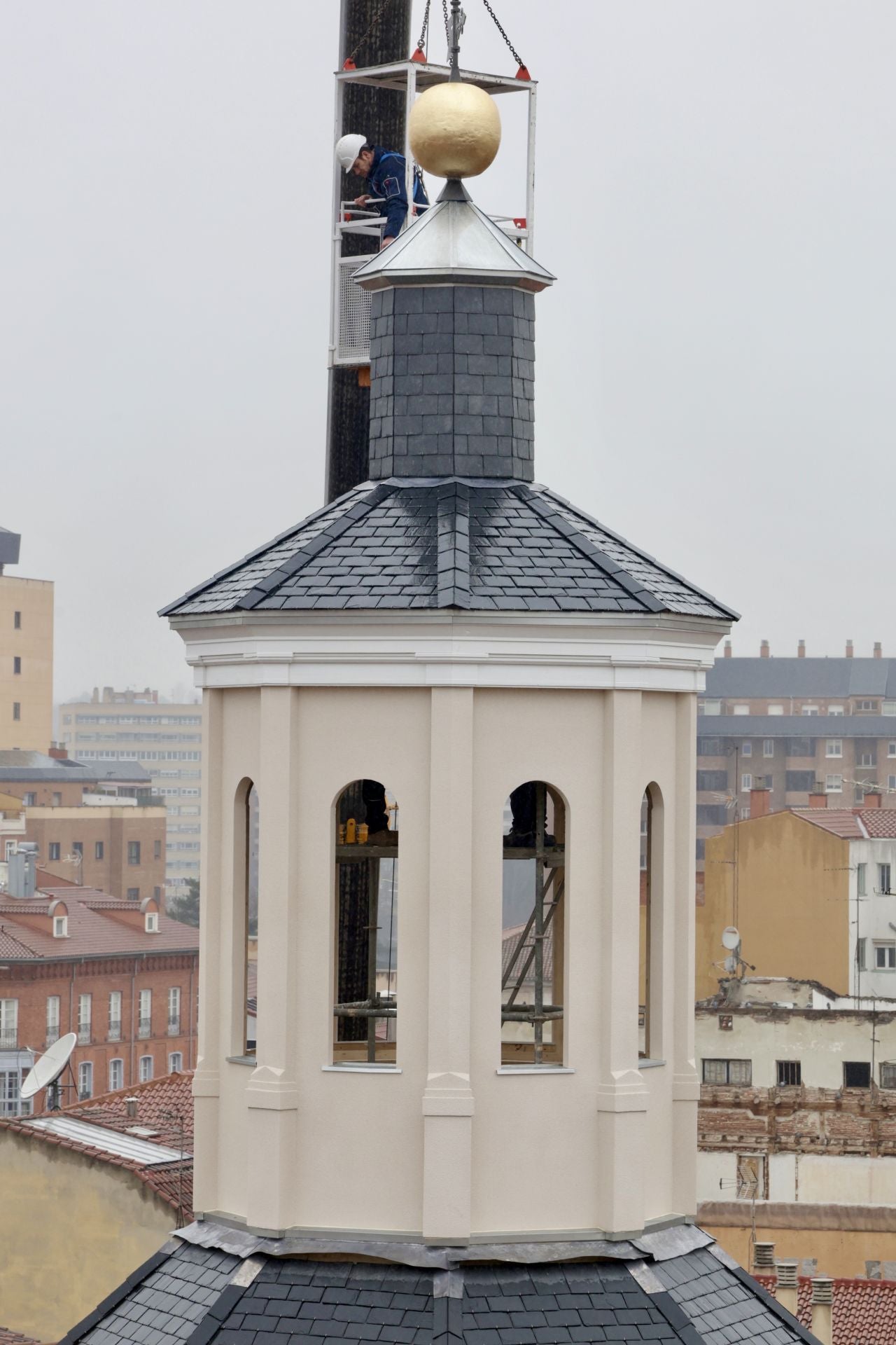 La restauración de la cúpula de la iglesia de la Vera Cruz en imágenes