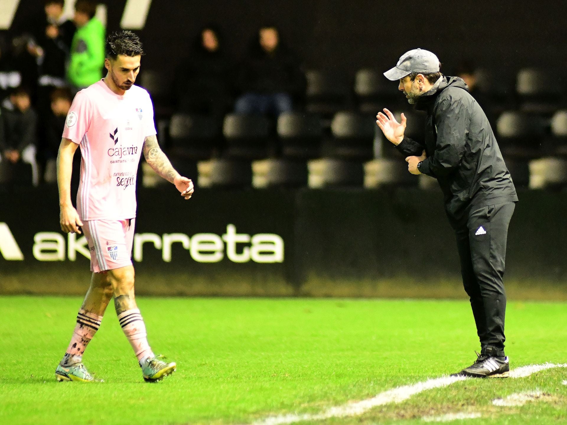 Fotos de la derrota de la Segoviana en Irún