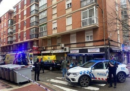 Despliegue policial y sanitario en la calle Linares.