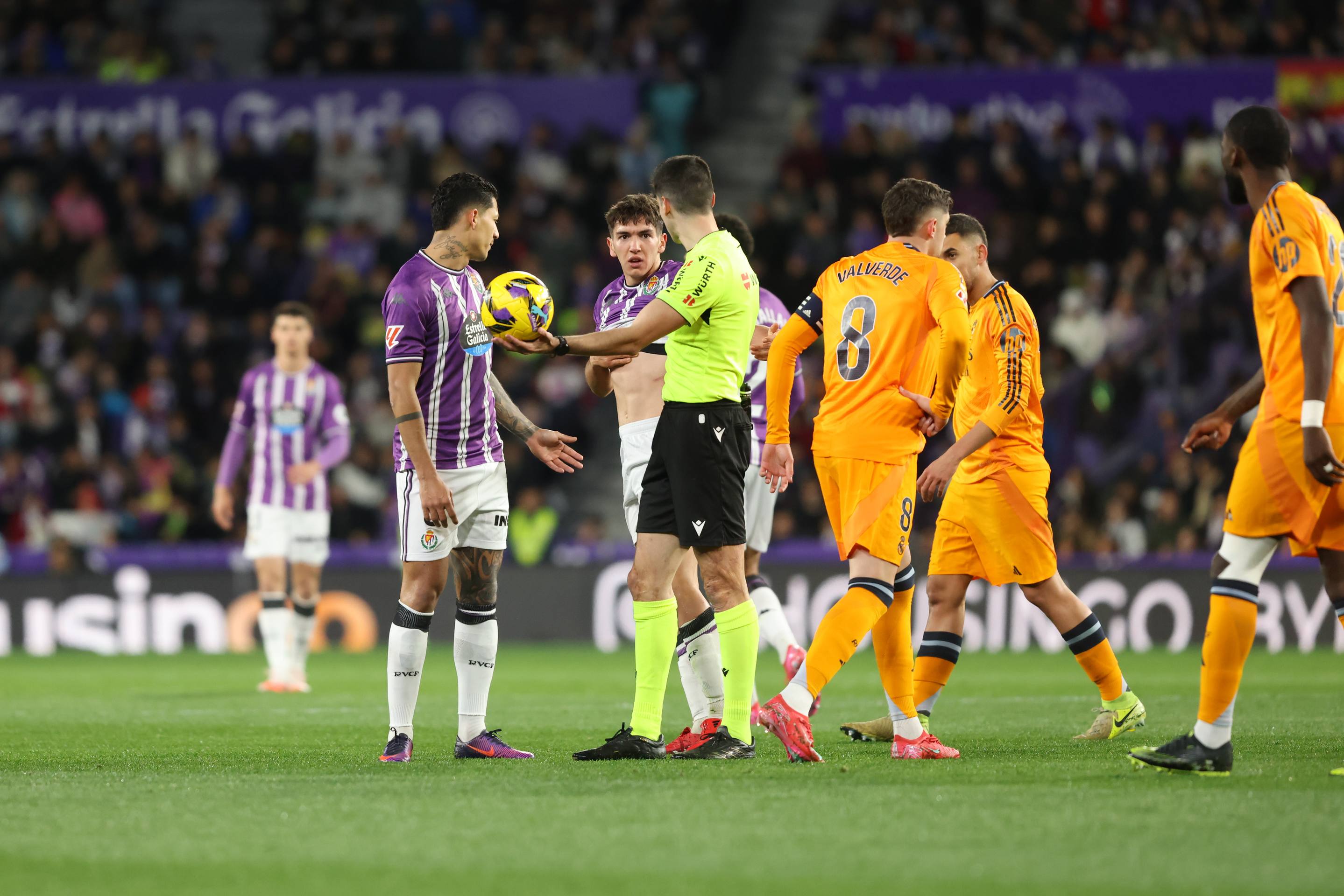 Búscate en la grada del Real Valladolid-Real Madrid (1/4)