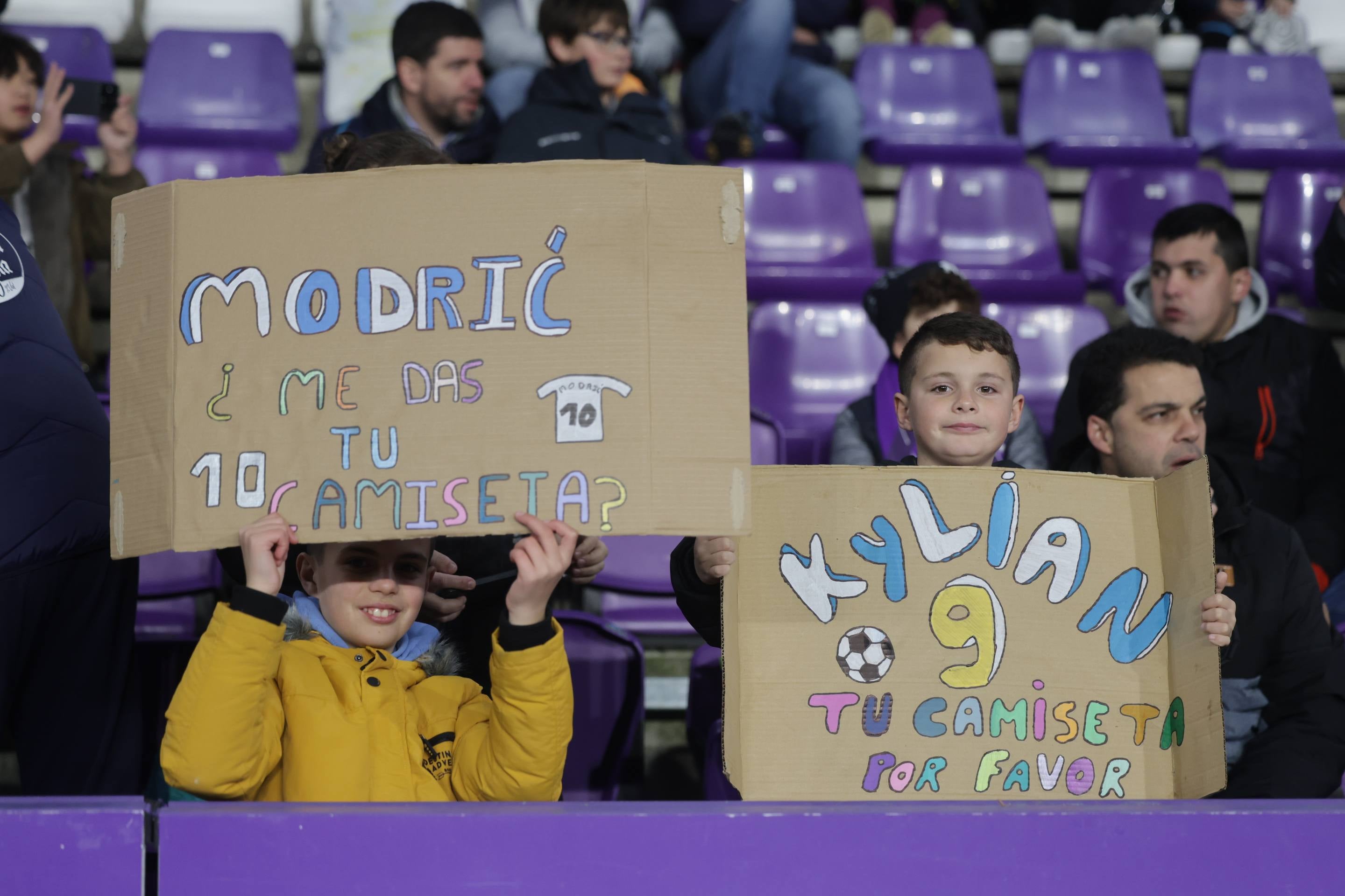 Búscate en la grada del Real Valladolid-Real Madrid (3/4)