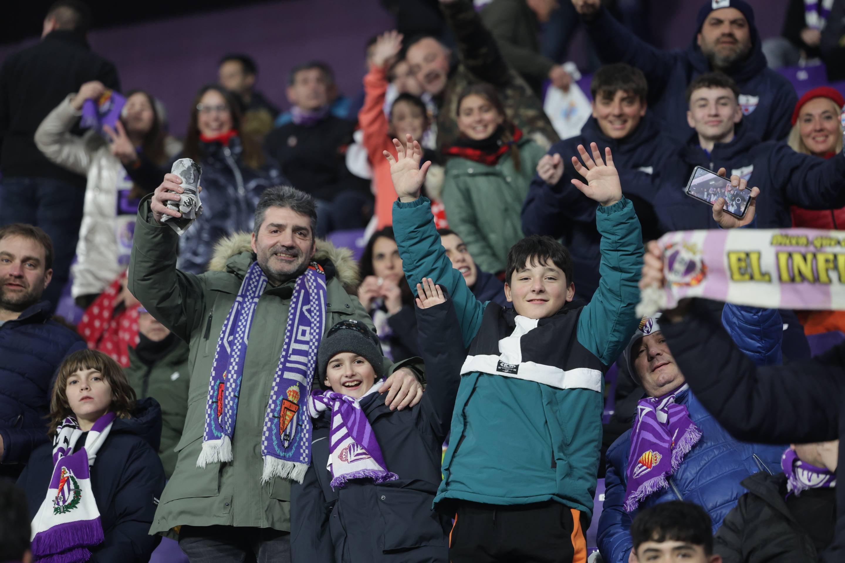 Búscate en la grada del Real Valladolid-Real Madrid (4/4)