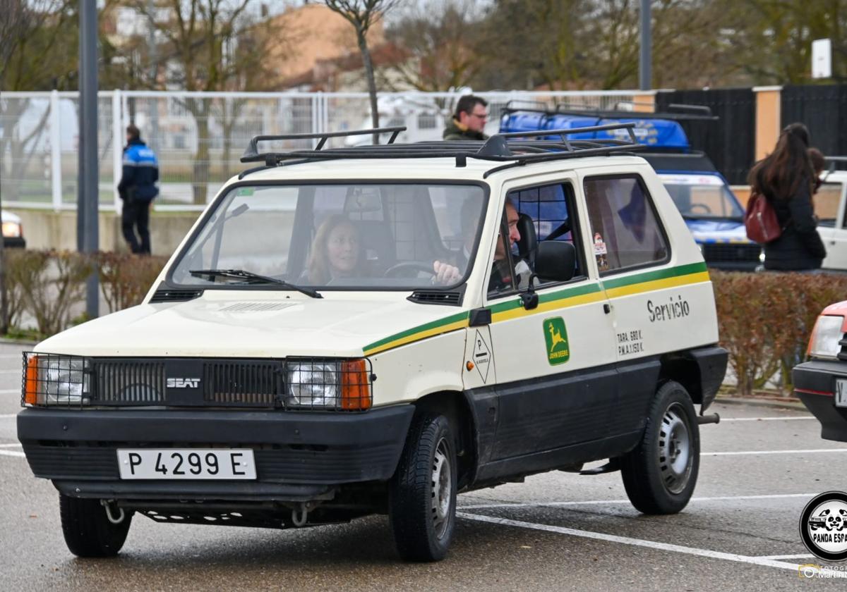 Casi un centenar de coches Pandas se citan en Villamuriel