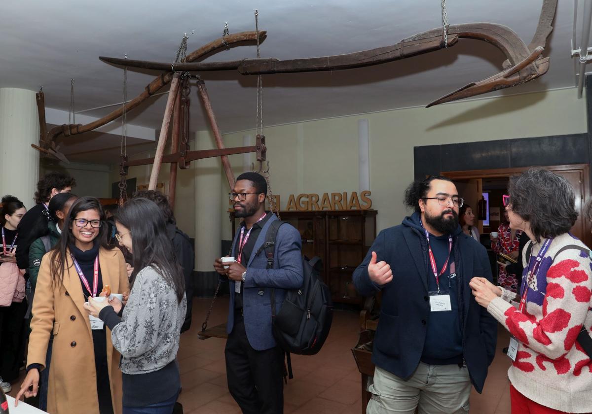 Participantes en el congreso de jóvenes investigadores en la Escuela Agraria.