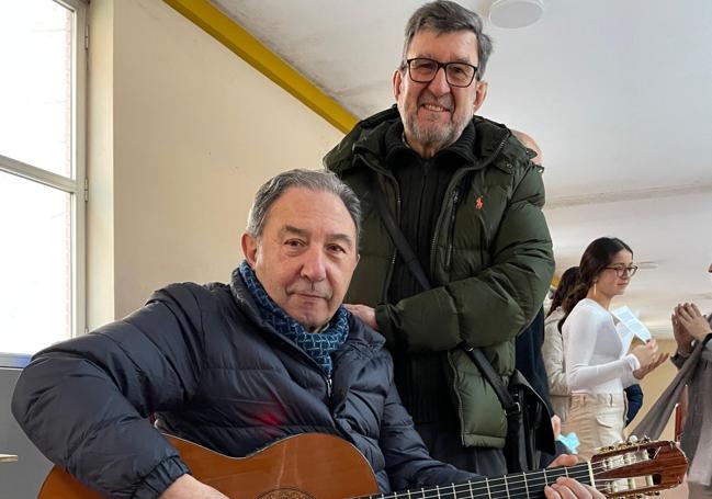 El poeta José Luis España y el guitarrista Luis Antonio Presa