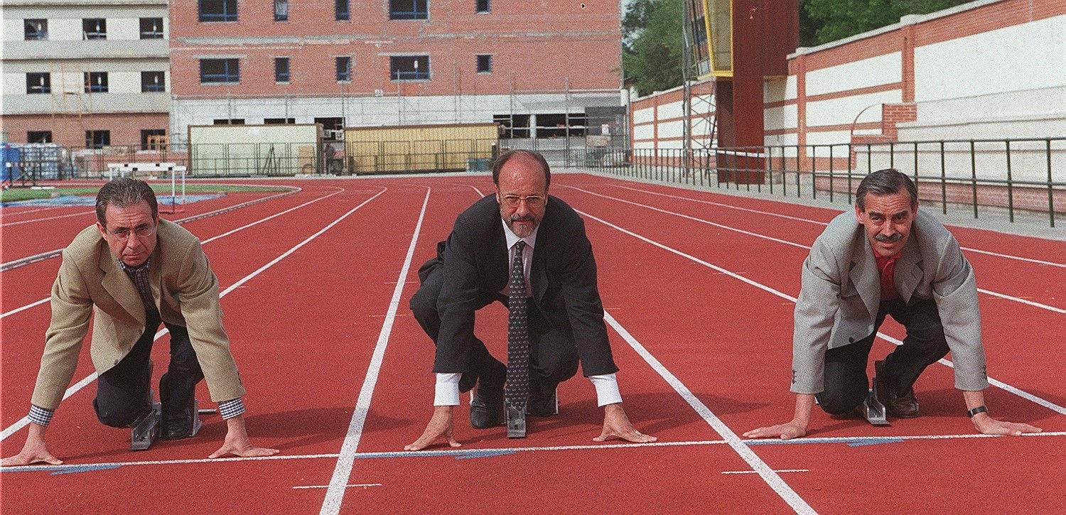 Jesús Anta, Javier León de la Riva y Ángel Velasco, candidatos a la Alcaldía de Valladolid por Izquierda Unida, PP y PSOE en las elecciones municipales del año 1999.