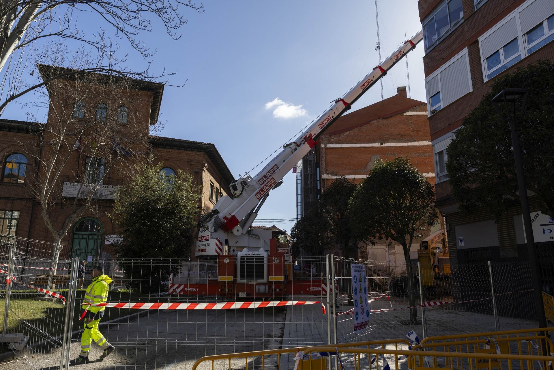 Las imágenes del derribo del edificio en San Nicolás