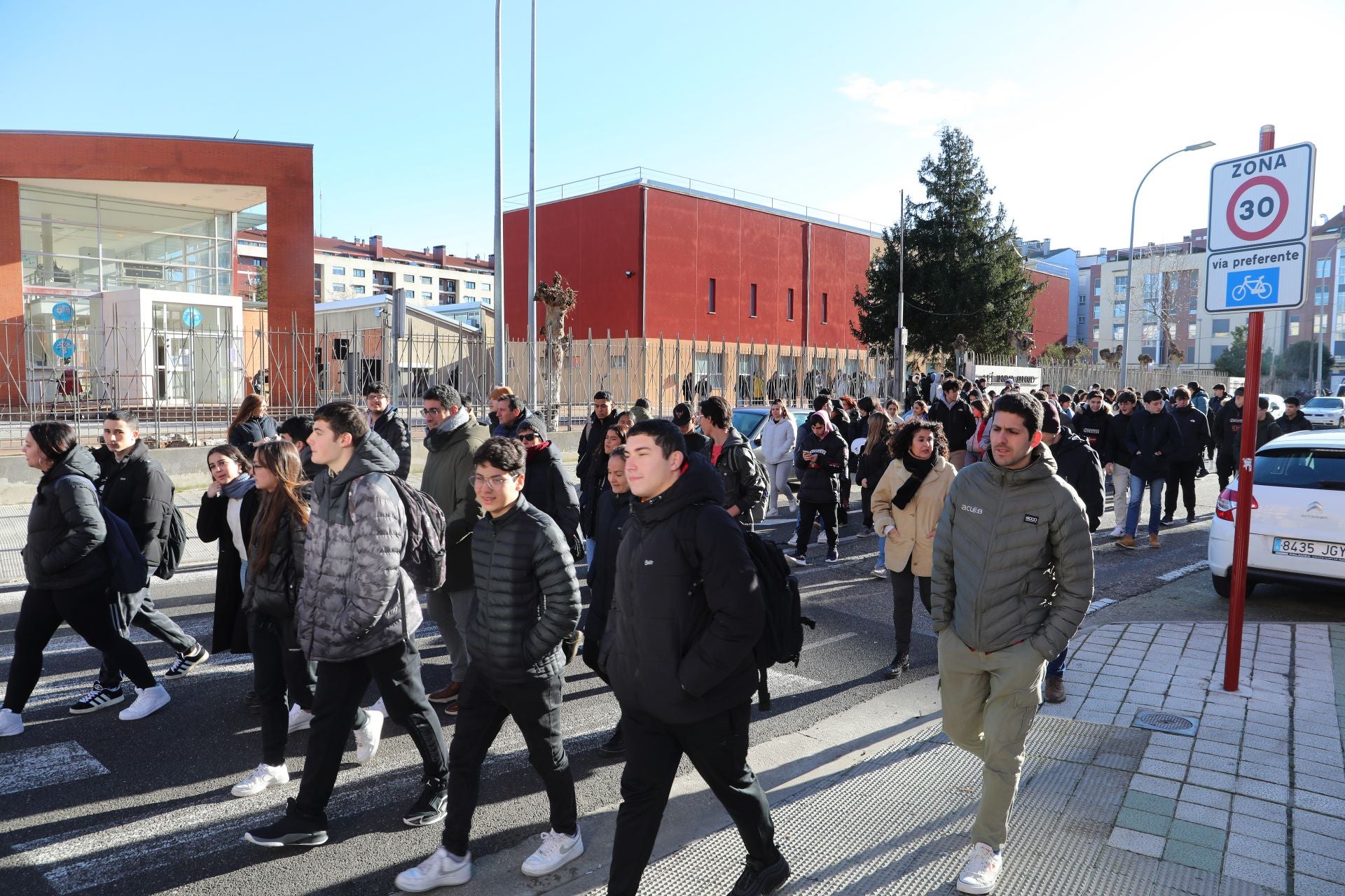 Los alumnos de Palencia claman por la paz