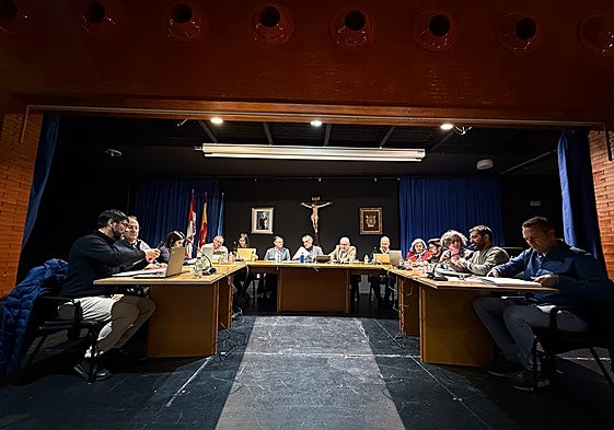 Pleno municipal en el Ayuntamiento de Simancas.