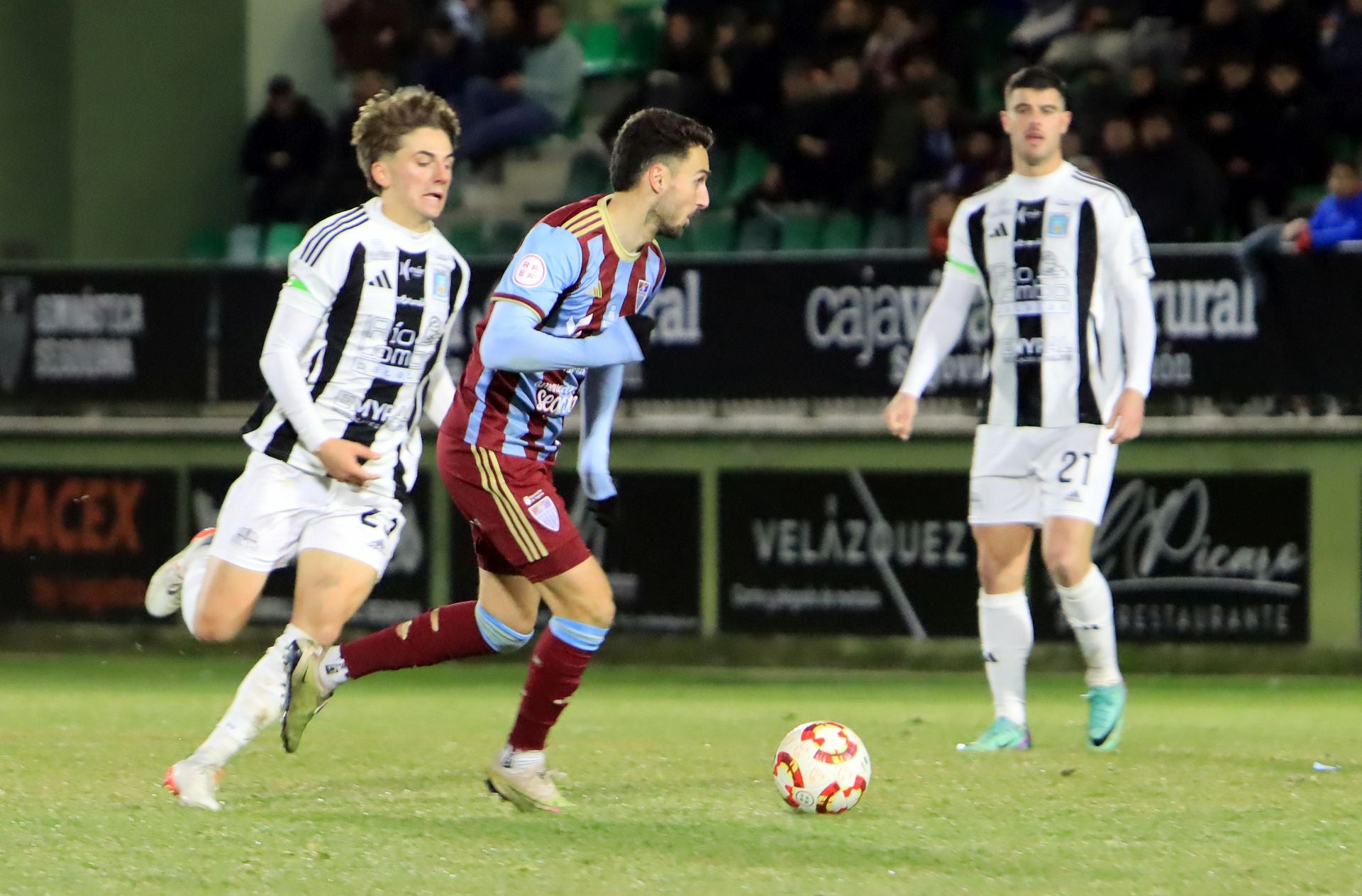 Fotos de la derrota de la Segoviana ante el Tarazona