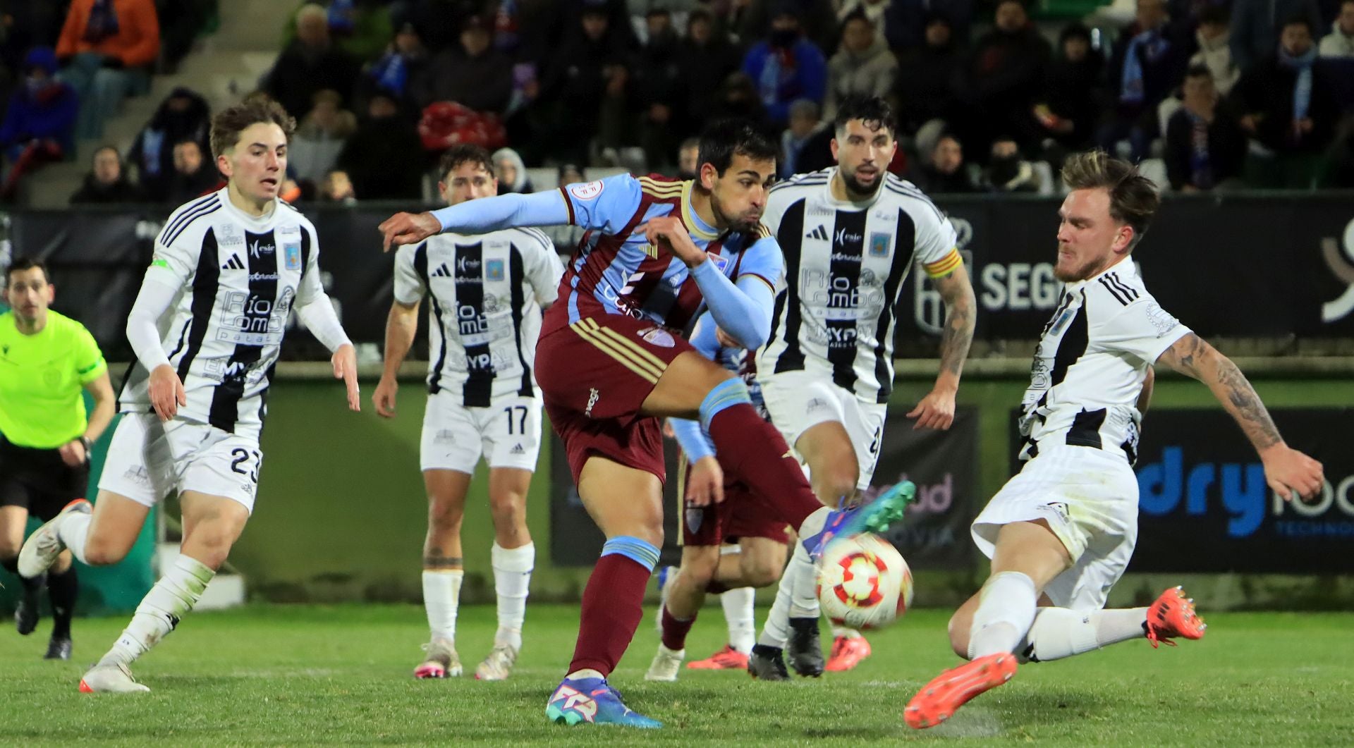 Fotos de la derrota de la Segoviana ante el Tarazona