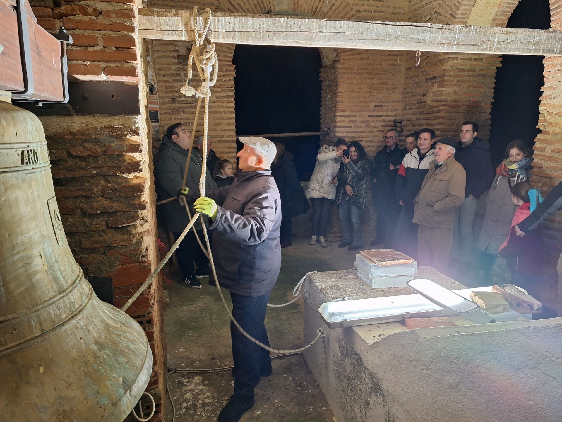 Santa Eufemia toca las campanas para ahuyentar los diablos tormenteros