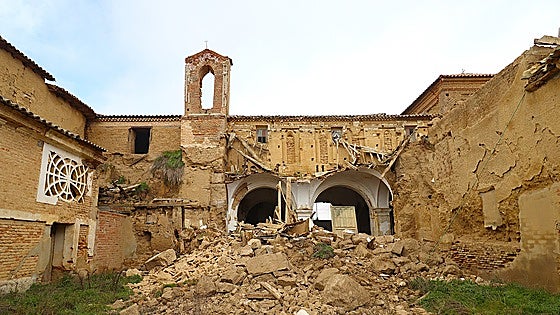 Se derrumba parte de la iglesia del convento de San Bernardino de Cuenca de Campos