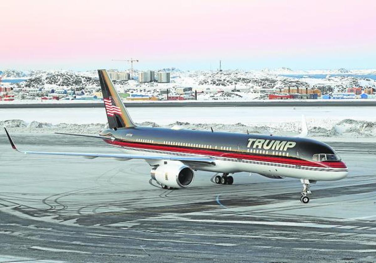 El avión en el que el hijo de Trump viajó al territorio autónomo danés de Groenlandia el 7 de enero.
