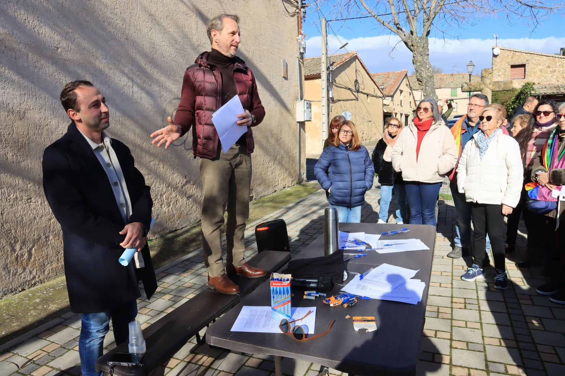 Fotos de la concentración en apoyo a las parejas homosexuales en Segovia