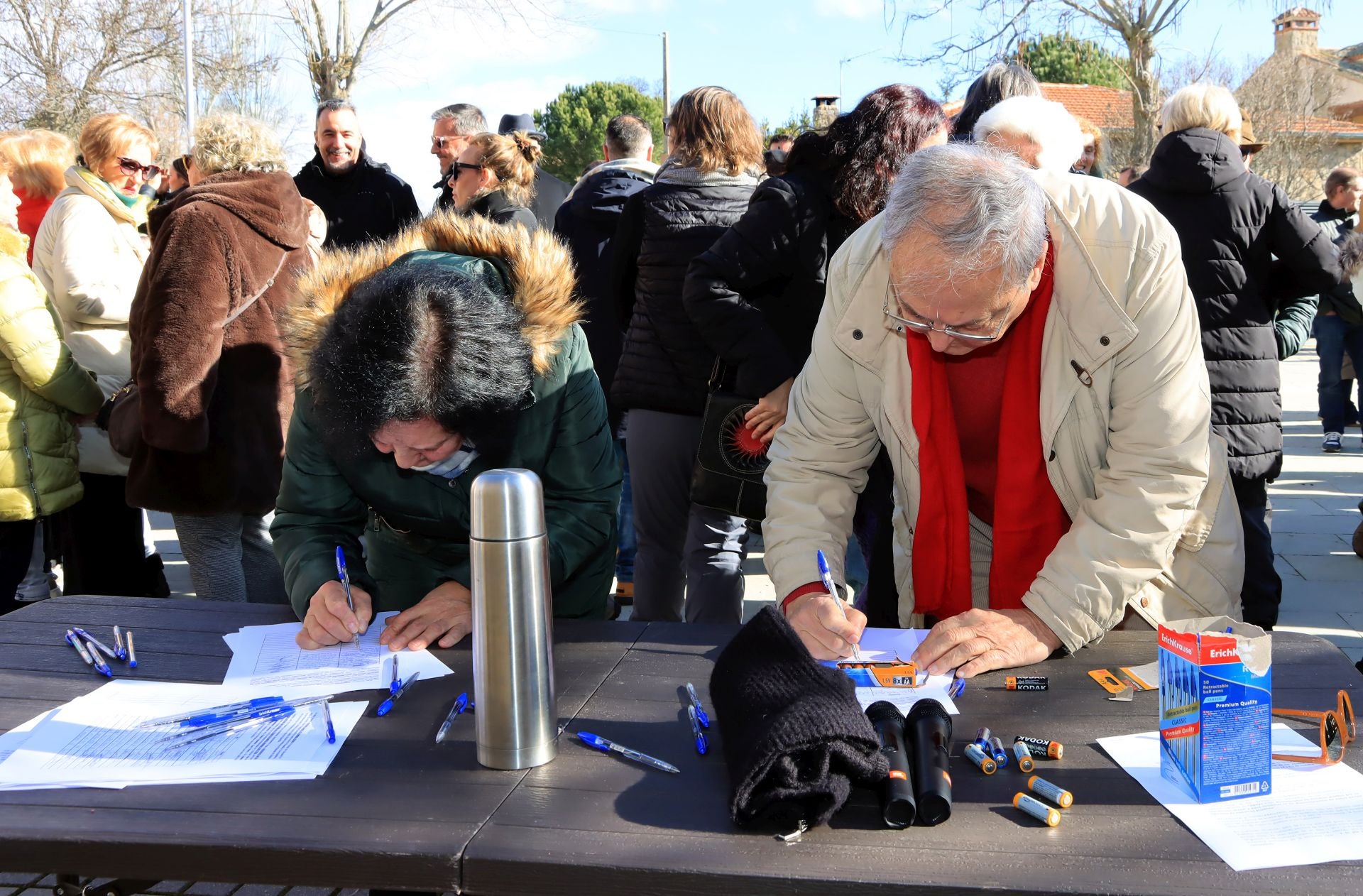 Fotos de la concentración en apoyo a las parejas homosexuales en Segovia
