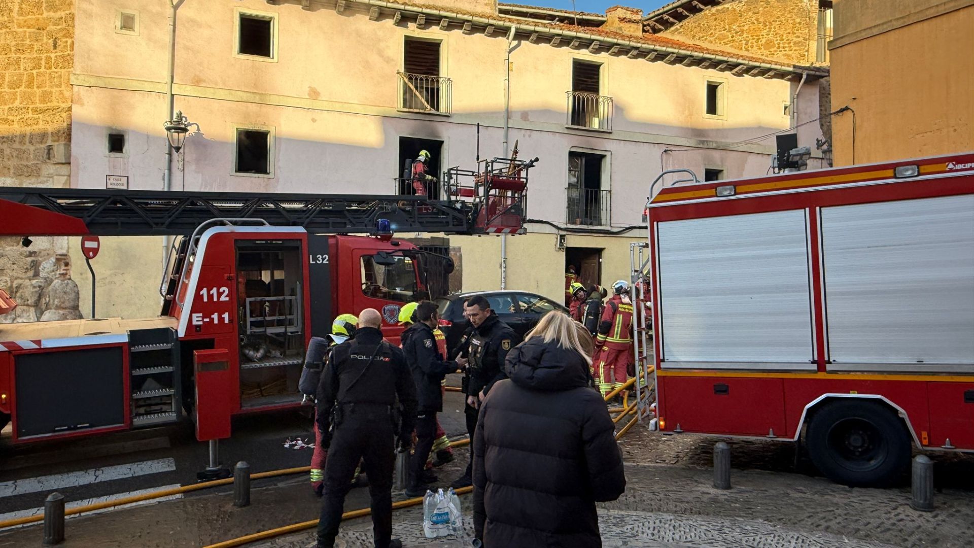 El incendio de la casa okupa de León en imágenes