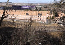 Terrenos de la calle Julio Senador Gómez, en la ladera norte de Parquesol, donde se construirá el residencial de viviendas de alquiler joven.