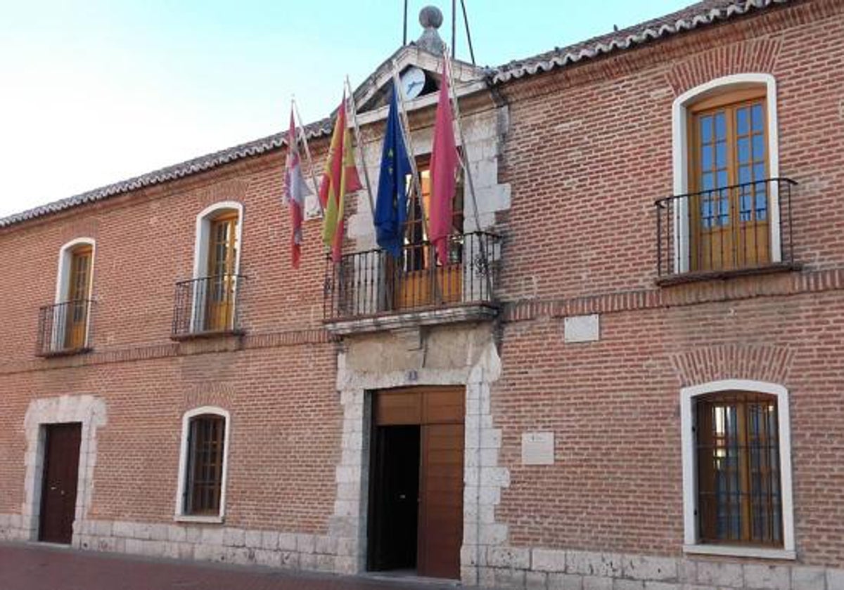 Fachada del Ayuntamiento de Laguna de Duero.